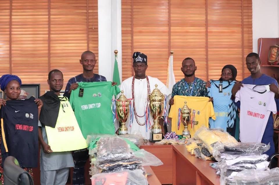 OBA OLUGBENLE DONATES TROPHIES AND KITS TO SUPPORT YEWA UNITY CUP